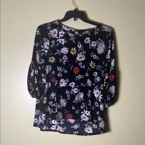 ELLEN TRACY Floral Print Women's Top - Black, Red, White